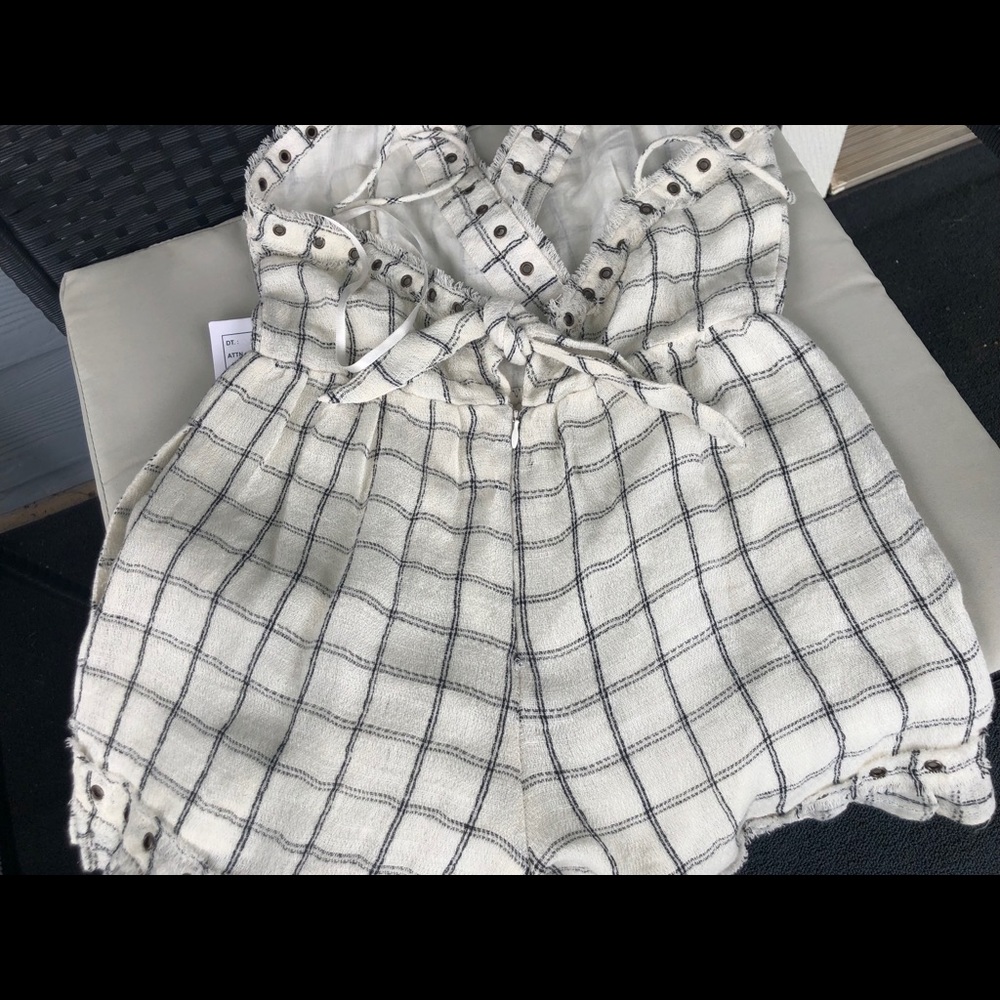 Tularosa Amelia Romper - Picture 7 of 8